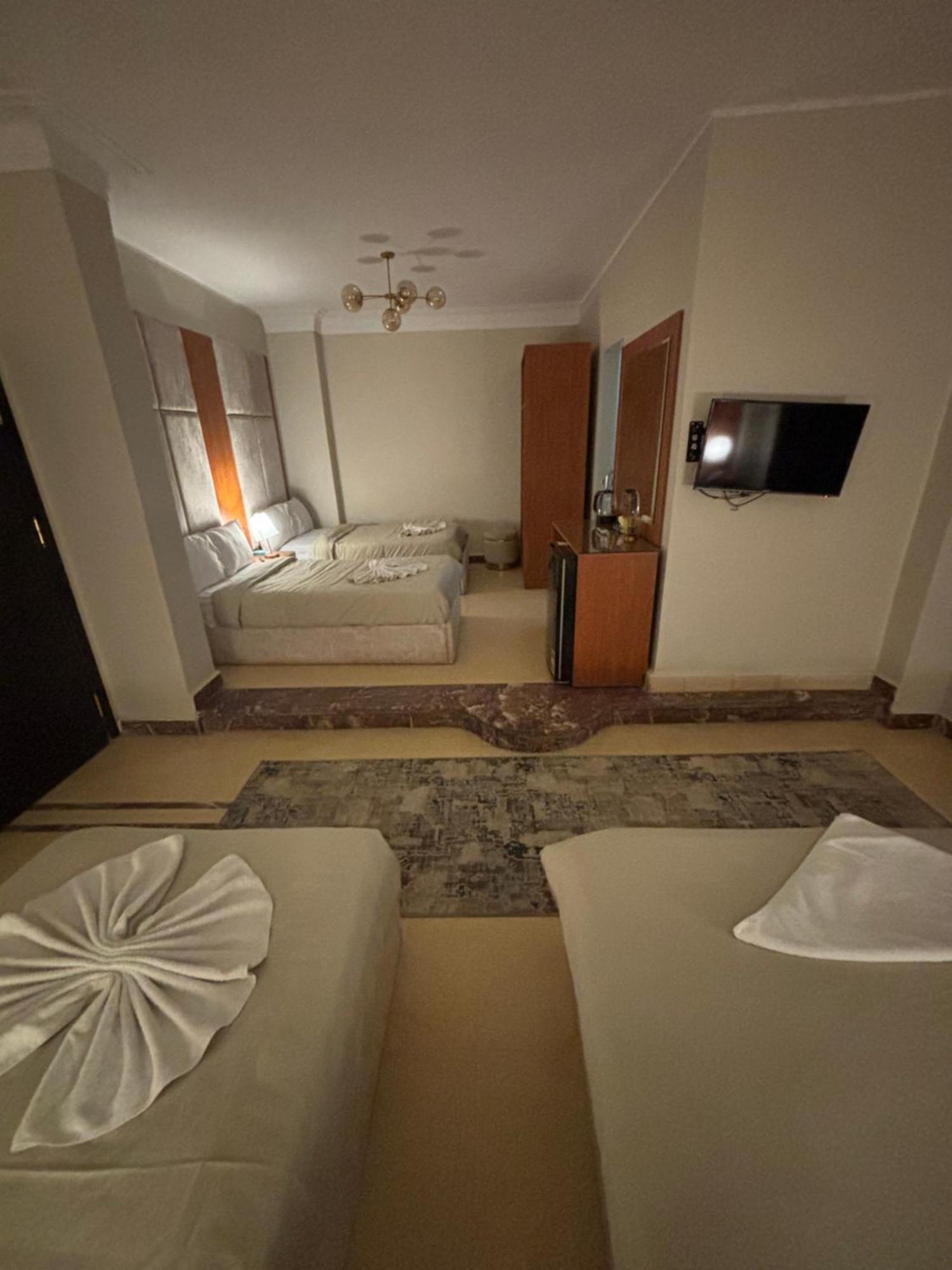 Solima Pyramids Inn Kafret el-Gabal Eksteriør billede
